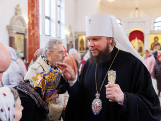 Митрополит Наро-Фоминский Никандр совершил Божественную литургию в храме святителя Спиридона Тримифунтского в Коптеве