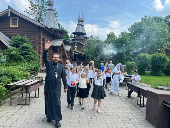 Экскурсия в храмах прихода для школьников