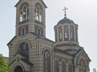 Приглашаем сотрудника по уборке в храм святителя Спиридона Тримифунтского
